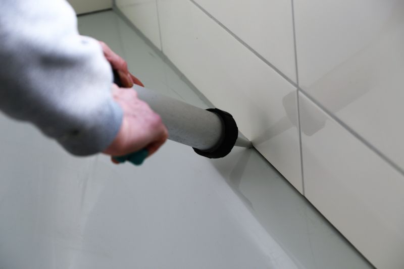 Bathtub Caulking in Conroe, TX